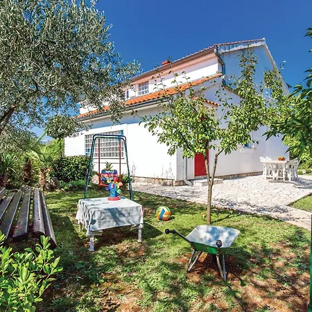 1 Bedroom Awesome In * Brzac