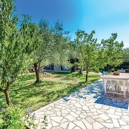 1 Bedroom Awesome In *